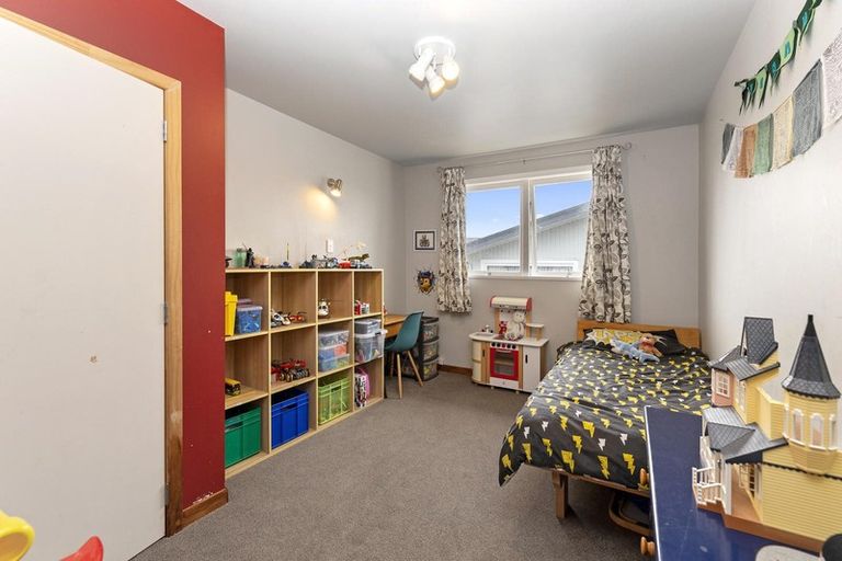 Photo of property in 13 Cutler Street, New Lynn, Auckland, 0600