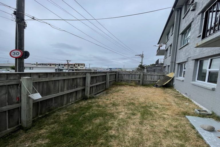 Photo of property in 102u1 Lyall Parade, Lyall Bay, Wellington, 6022