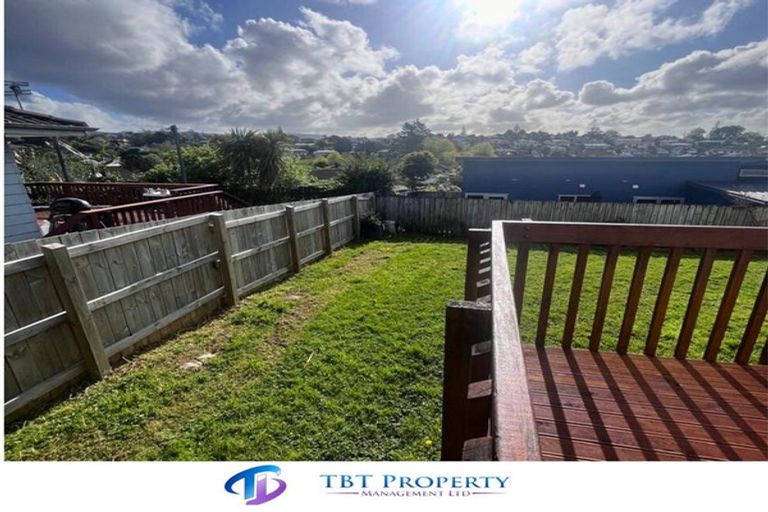 Photo of property in 77a Rosier Road, Glen Eden, Auckland, 0602