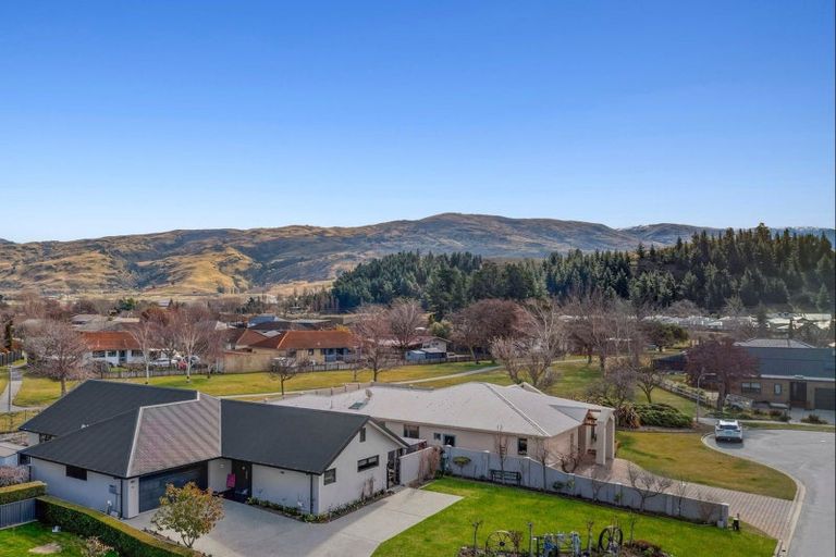 Photo of property in 21 Sarita Place, Cromwell, 9310