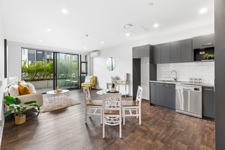 Photo of property in 3/2g Onekiritea Road, Hobsonville, Auckland, 0616