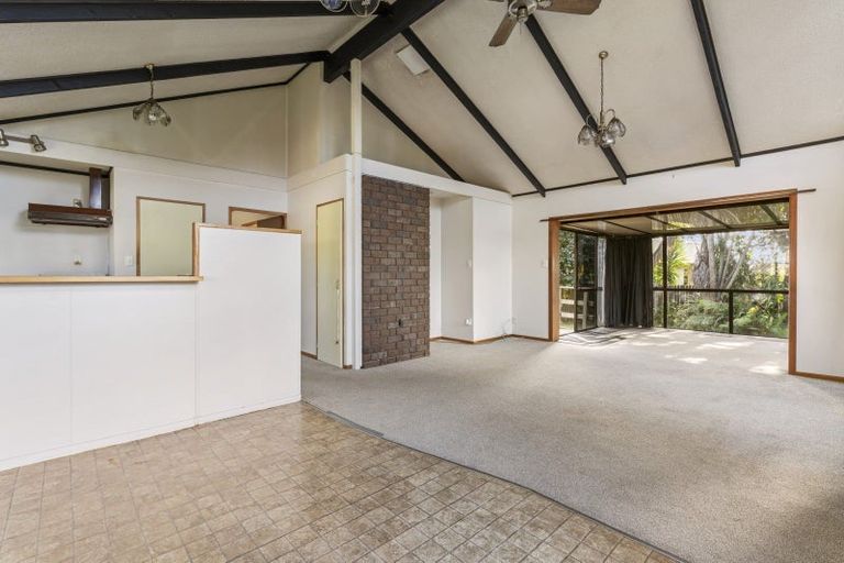 Photo of property in 5 Johnston Place, Welcome Bay, Tauranga, 3112