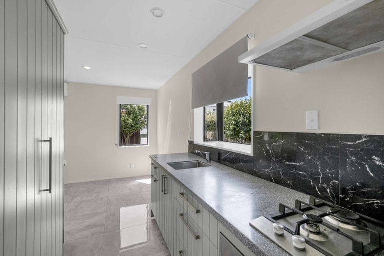 Photo of property in 1112 Francis Hicks Avenue, Camberley, Hastings, 4120