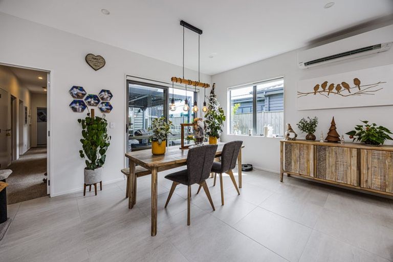 Photo of property in 43 Port Way, Rosehill, Papakura, 2113