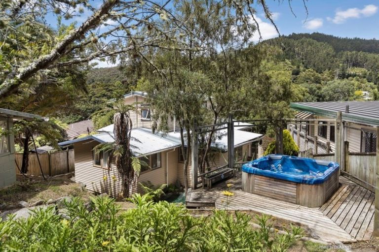 Photo of property in 44 Pinehaven Road, Pinehaven, Upper Hutt, 5019