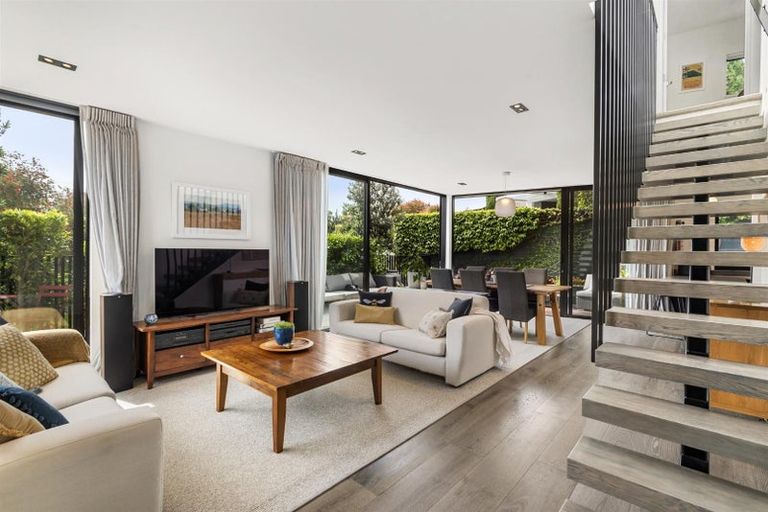 Photo of property in 2a Arthur Crescent, Hauraki, Auckland, 0622