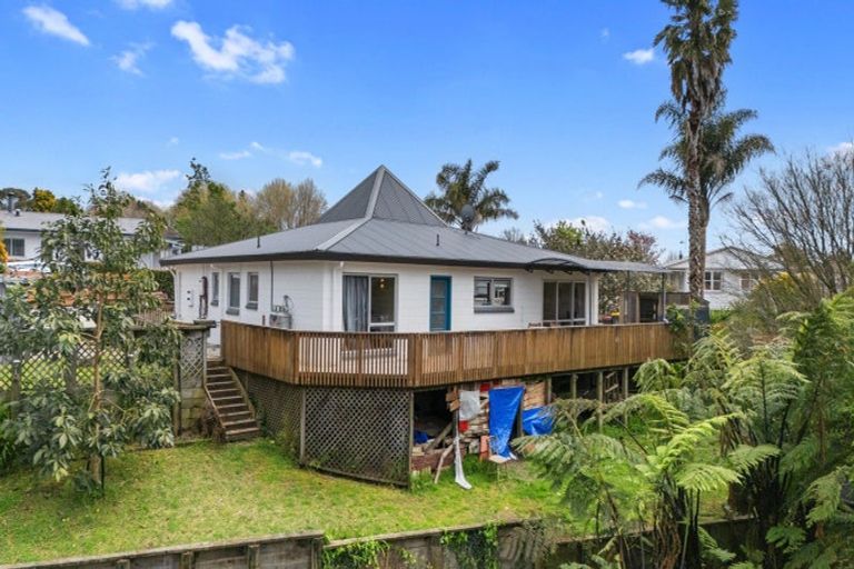 Photo of property in 12 Mountbatten Place, Te Puke, 3119