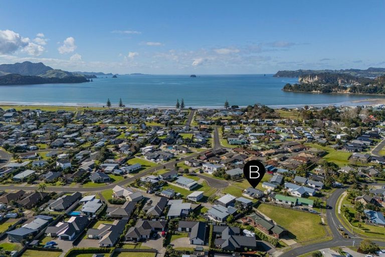 Photo of property in 14 Rena Place, Whitianga, 3510