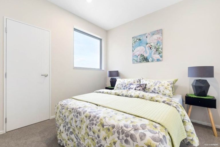 Photo of property in 16 Parton Road, Pukekohe, 2120