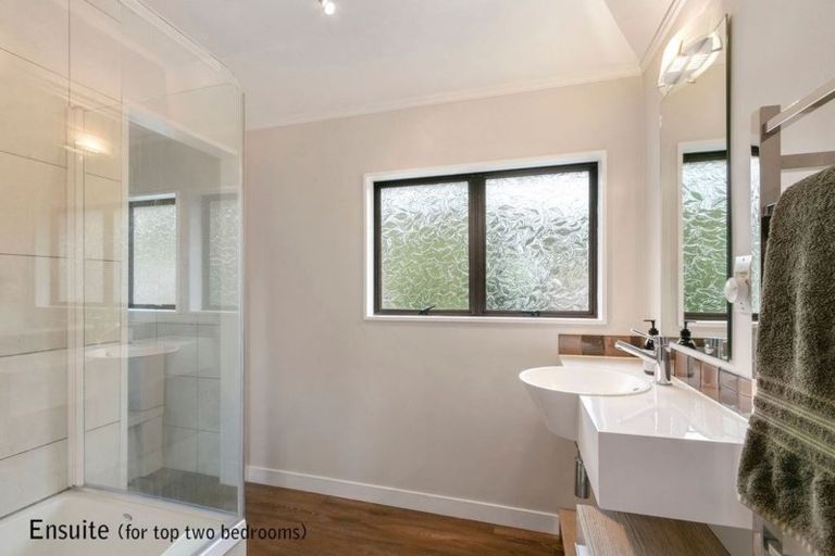 Photo of property in 29 Mcenroe Grove, Naenae, Lower Hutt, 5011