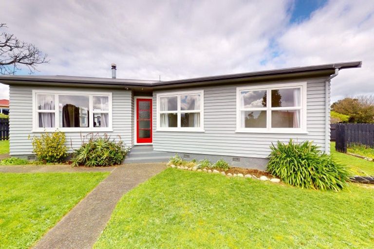 Photo of property in 10 Cargill Street, Levin, 5510