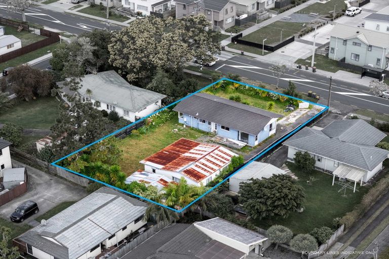 Photo of property in 31 Border Road, Henderson, Auckland, 0612
