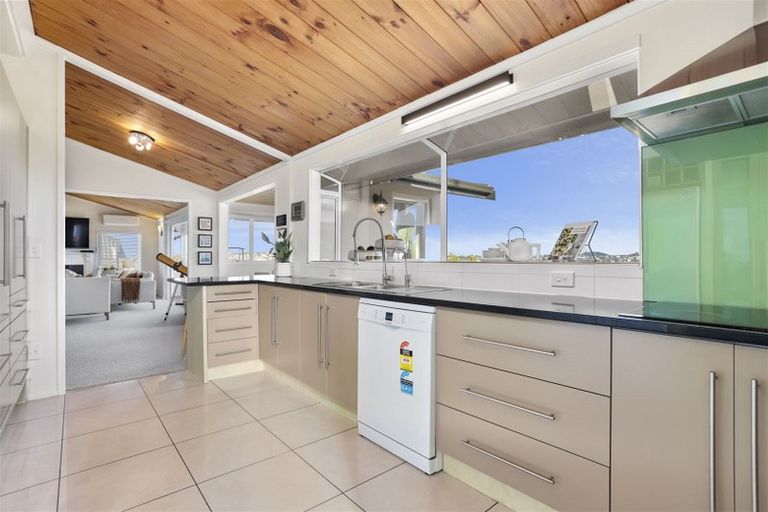 Photo of property in 66 Mcbreen Avenue, Northcote, Auckland, 0627