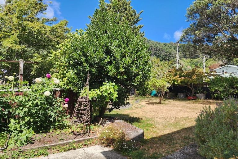 Photo of property in 1 Nikau Street, Eastbourne, Lower Hutt, 5013
