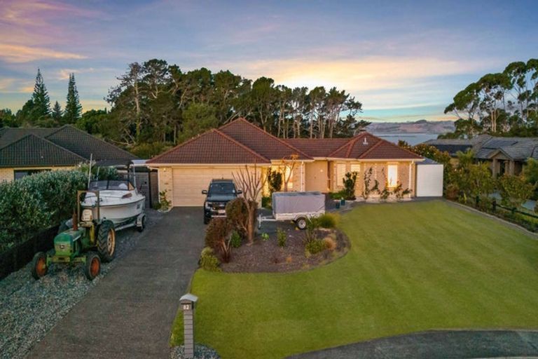 Photo of property in 82 Omana Avenue, Shelly Beach, Helensville, 0874