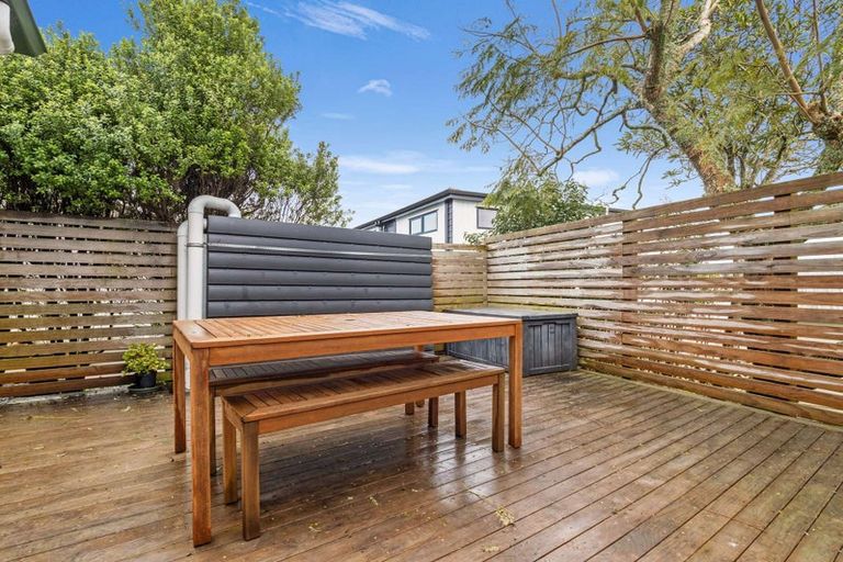Photo of property in 116c Birkdale Road, Birkdale, Auckland, 0626