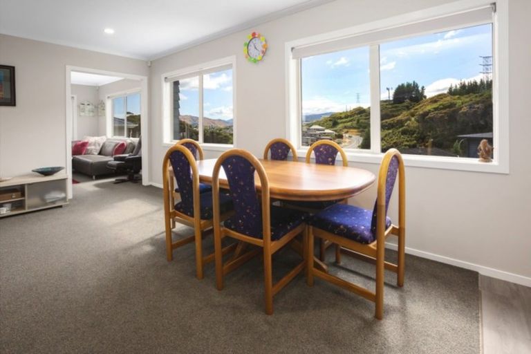 Photo of property in 136 Navigation Drive, Whitby, Porirua, 5024