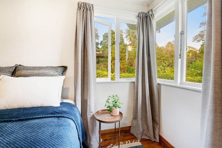 Photo of property in 14a Ocean View Road, Hatfields Beach, Orewa, 0931