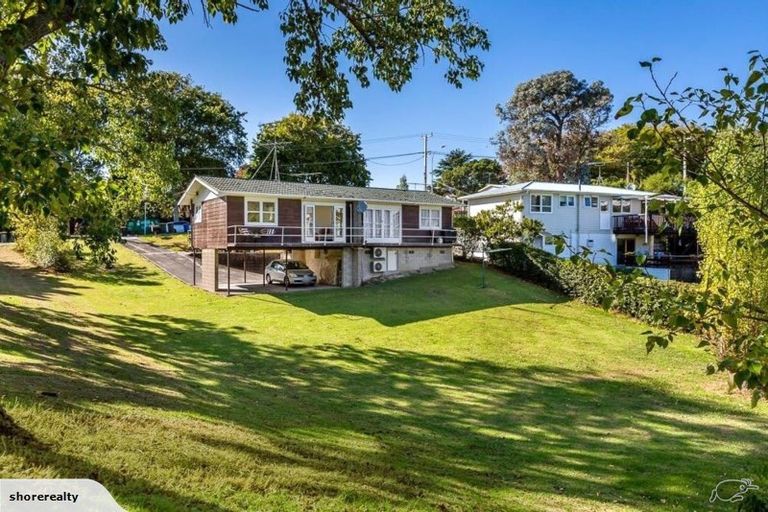 Photo of property in 20 Lake Road, Northcote, Auckland, 0627