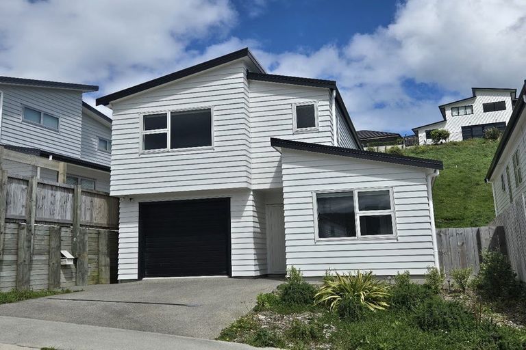 Photo of property in 11 Stockport Grove, Churton Park, Wellington, 6037
