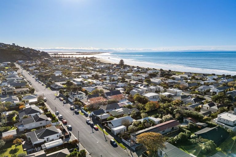 Photo of property in 65 Wiggins Street, Sumner, Christchurch, 8081