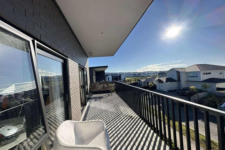 Photo of property in 8/38 Jane Maree Road, Kumeu, 0810