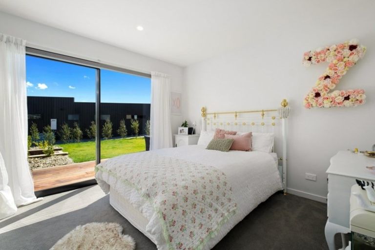 Photo of property in 57 Minaret Ridge, Wanaka, 9305