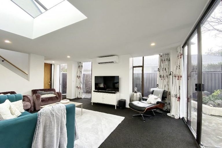 Photo of property in 74c Glandovey Road, Fendalton, Christchurch, 8052