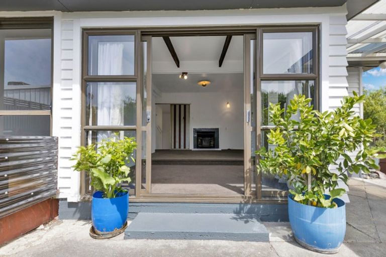 Photo of property in 20 Holton Road, Amberley, 7481