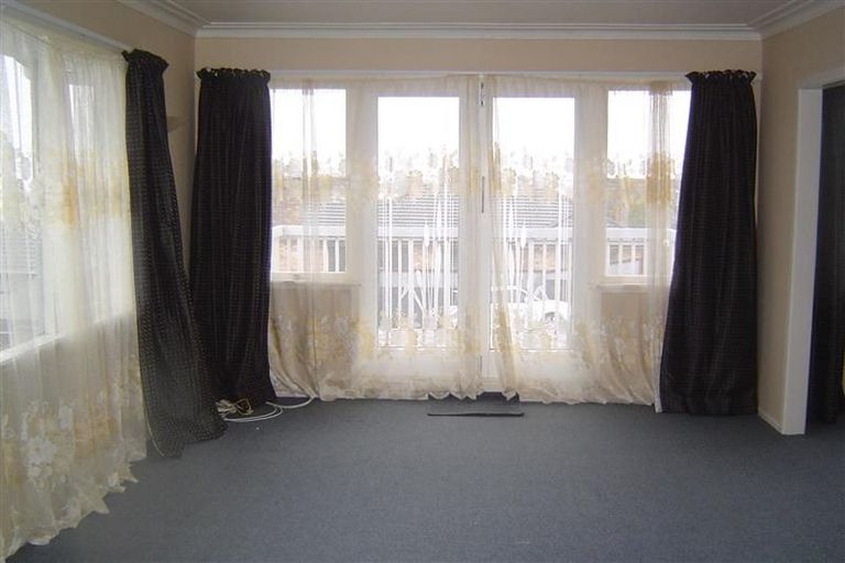 Photo of property in 20 Speedy Crescent, Hillcrest, Auckland, 0627