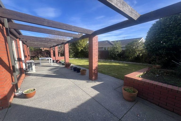 Photo of property in 93 Apsley Drive, Avonhead, Christchurch, 8042