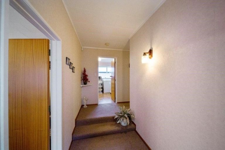 Photo of property in 12 Matai Place, Hawera, 4610