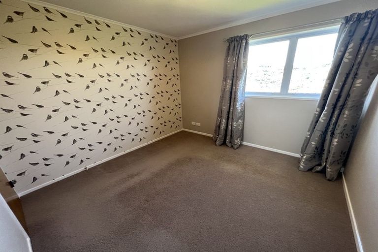 Photo of property in 12 Admiralty Street, Crofton Downs, Wellington, 6035