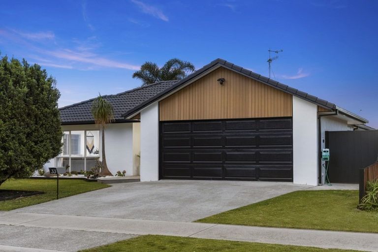 Photo of property in 33 Arabian Drive, Papamoa Beach, Papamoa, 3118