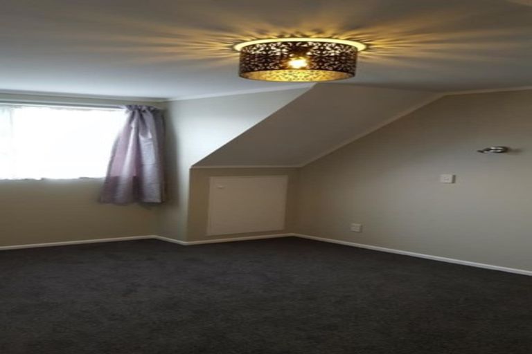Photo of property in 2/76 Trafalgar Street, Waterloo, Lower Hutt, 5011