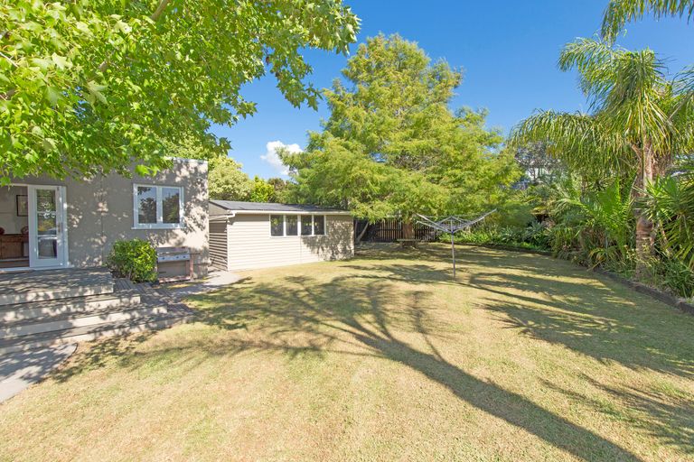 Photo of property in 49 Langton Road, Stanmore Bay, Whangaparaoa, 0932