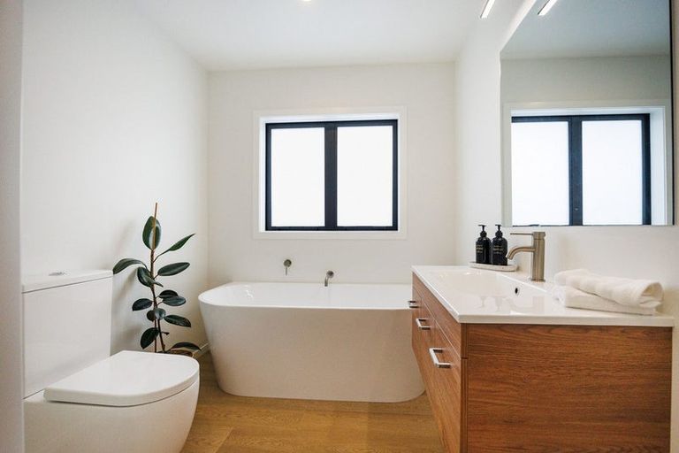 Photo of property in 5 Rayner Lane, Marton, 4710