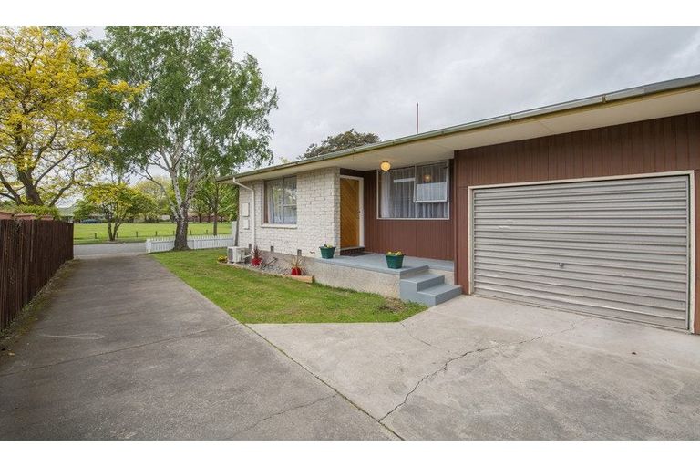 Photo of property in 1/73 Dunbarton Street, Redwood, Christchurch, 8051