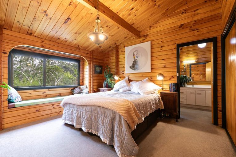 Photo of property in 19-21 Mountain Road, Henderson Valley, Auckland, 0612