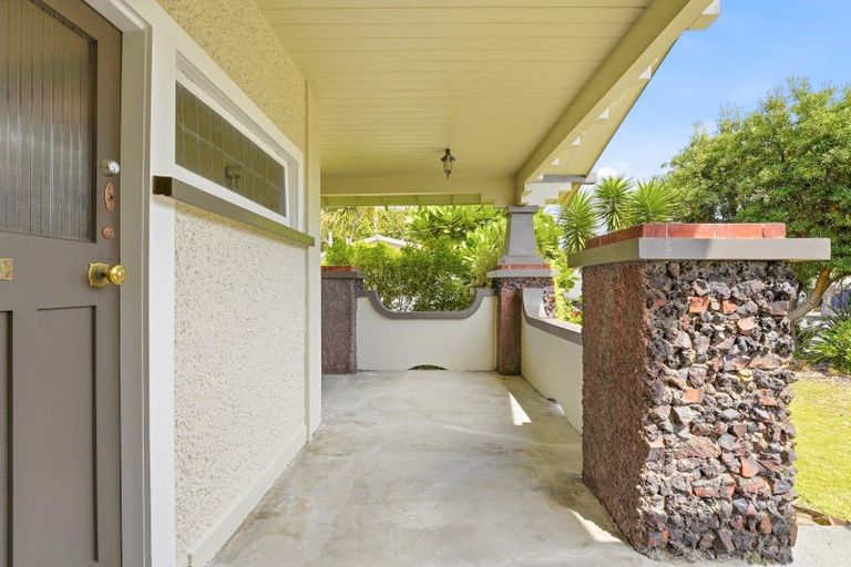 Photo of property in 17 Sarjeant Street, Gonville, Whanganui, 4500
