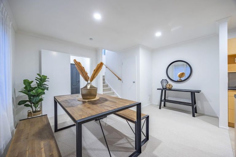 Photo of property in 1/4 Charlenne Close, Ranui, Auckland, 0612