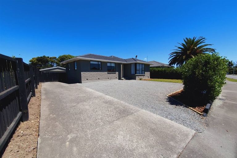 Photo of property in 12 Redgrave Street, Hoon Hay, Christchurch, 8025