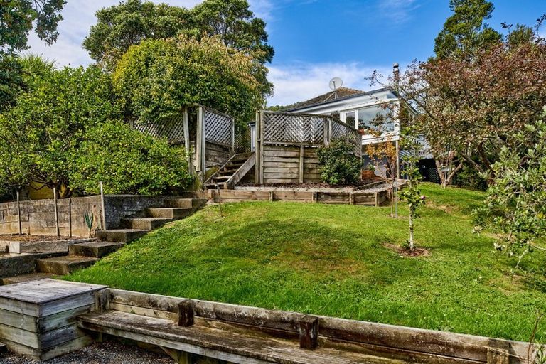 Photo of property in 13 Warwick Street, Wilton, Wellington, 6012