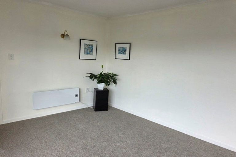 Photo of property in 29 Grove Road, Kelburn, Wellington, 6012