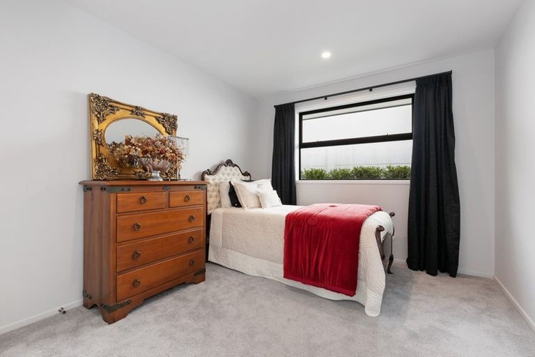 Photo of property in 285 Lakes Boulevard, Pyes Pa, Tauranga, 3112