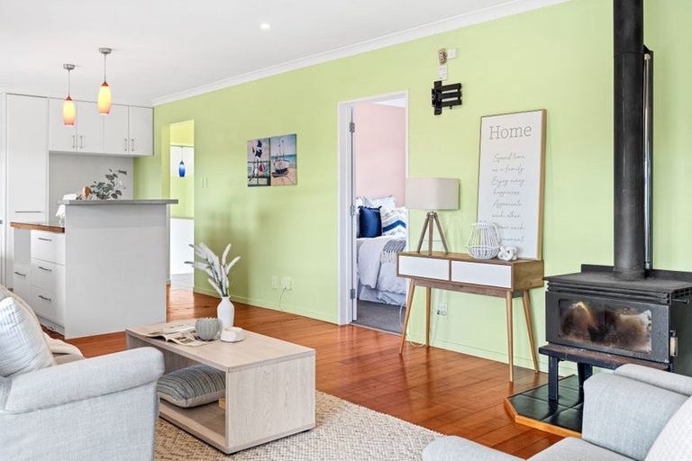 Photo of property in 50 Kahukura Avenue, Waitarere Beach, Levin, 5510