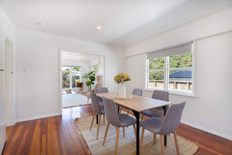 Photo of property in 64 Helston Road, Paparangi, Wellington, 6037