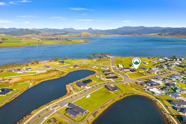 Photo of property in 4 Kotare Way, Matarangi, 3592