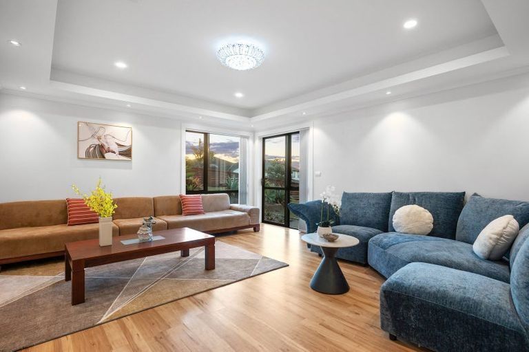 Photo of property in 5 Kingfisher Road, Silverdale, 0932