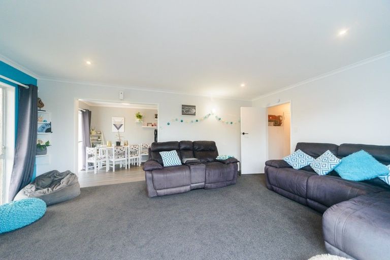 Photo of property in 10 Hillcrest Drive, Kelvin Grove, Palmerston North, 4414